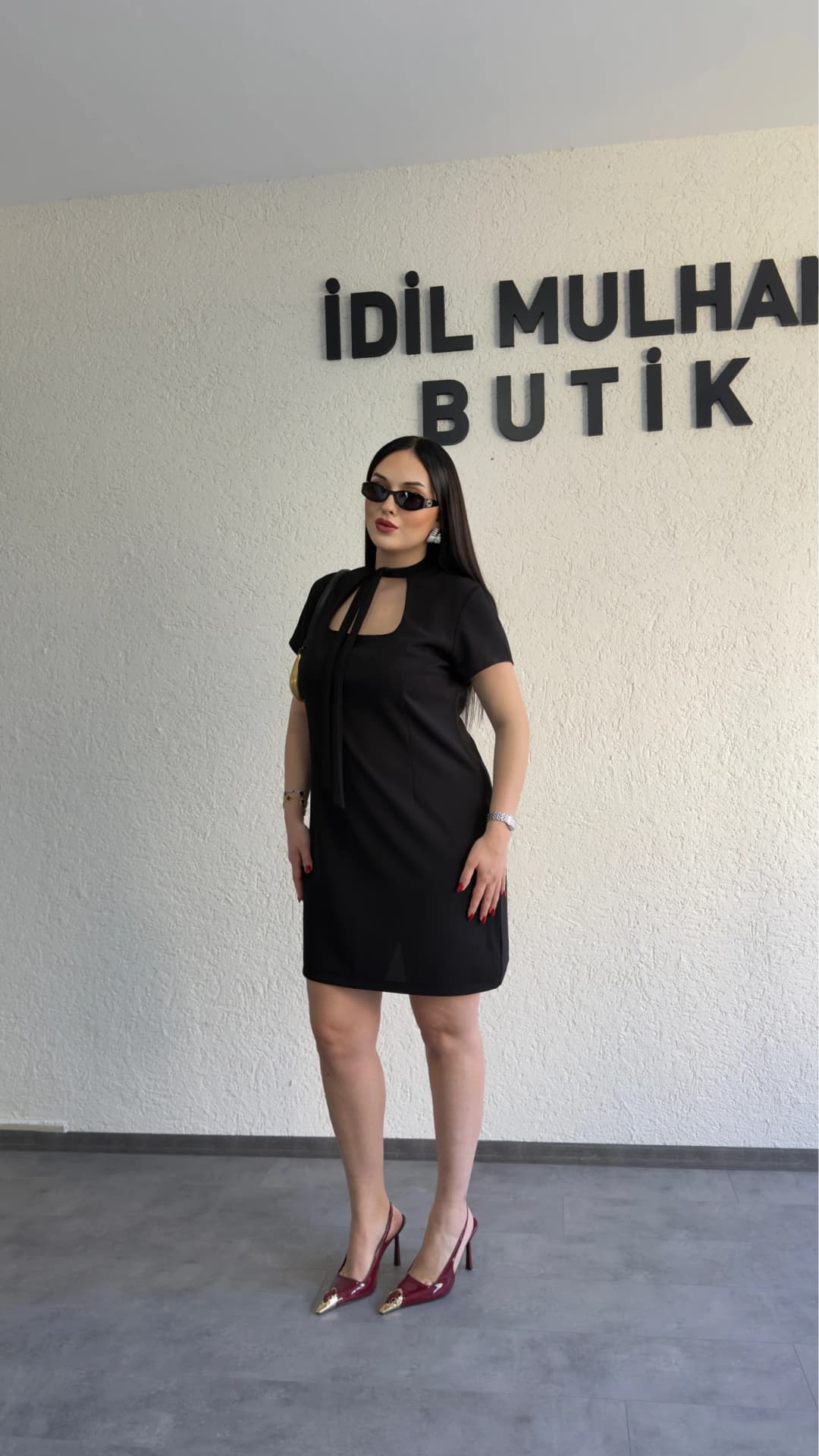 Zr Model Yaka Bağlama Detaylı Elbise
