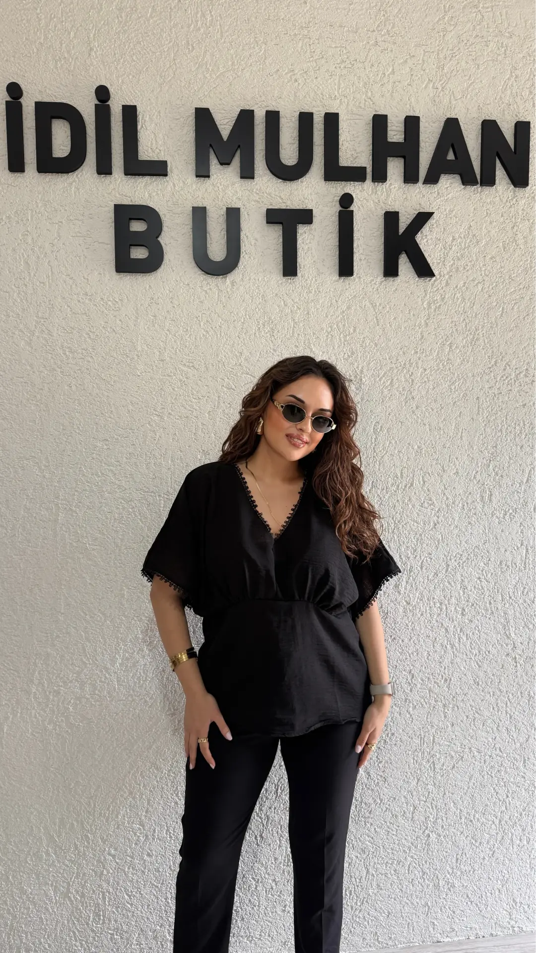 Keten İşlemeli Bluz