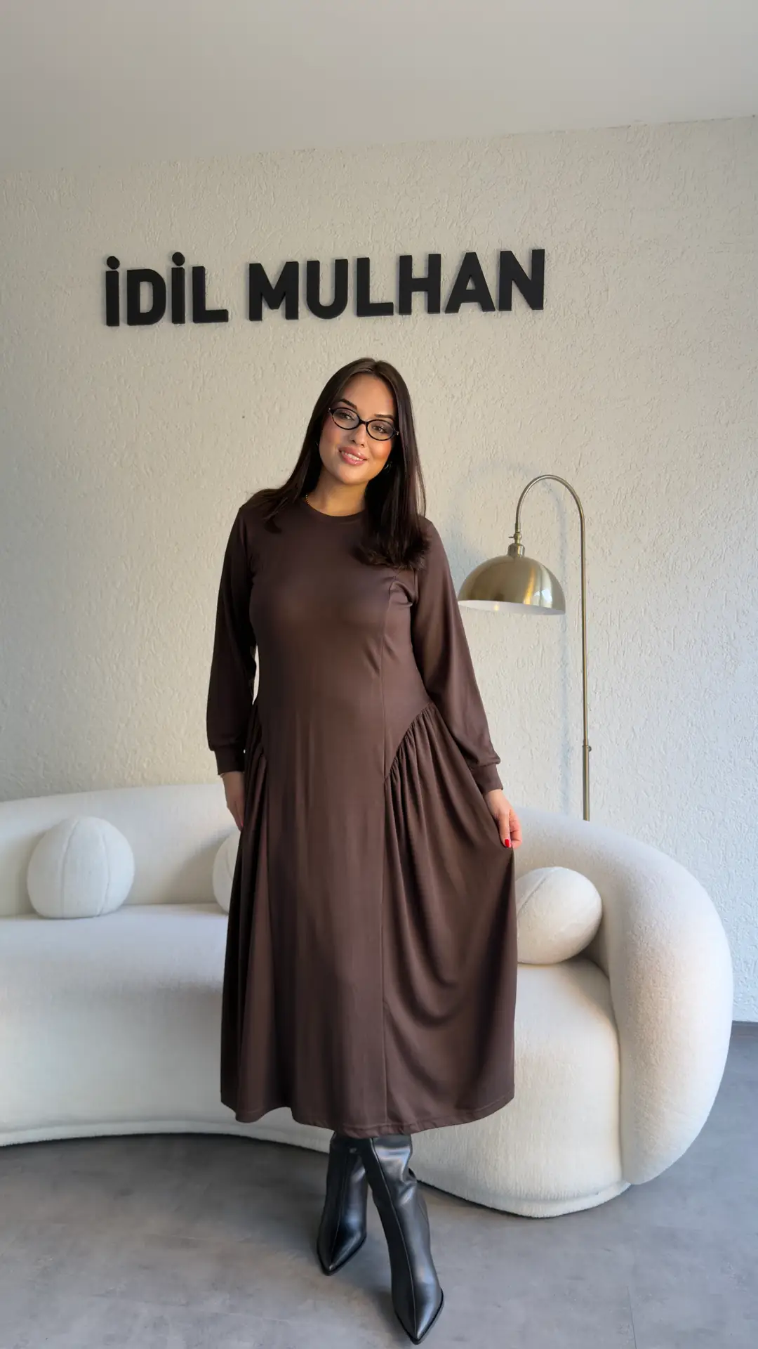 Yan Büzgü Detaylı Uzun Elbise - Kahverengi