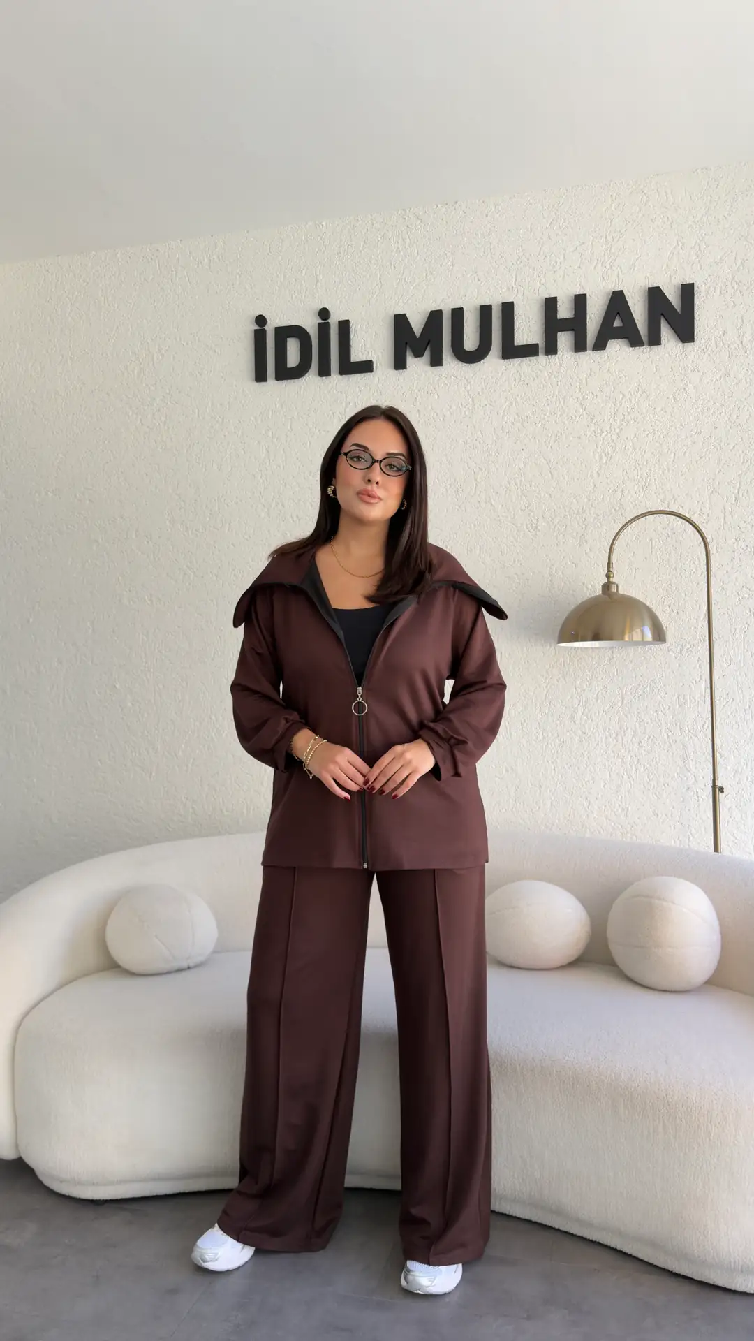 Devrik Yaka Fermuarlı Takım - Kahverengi