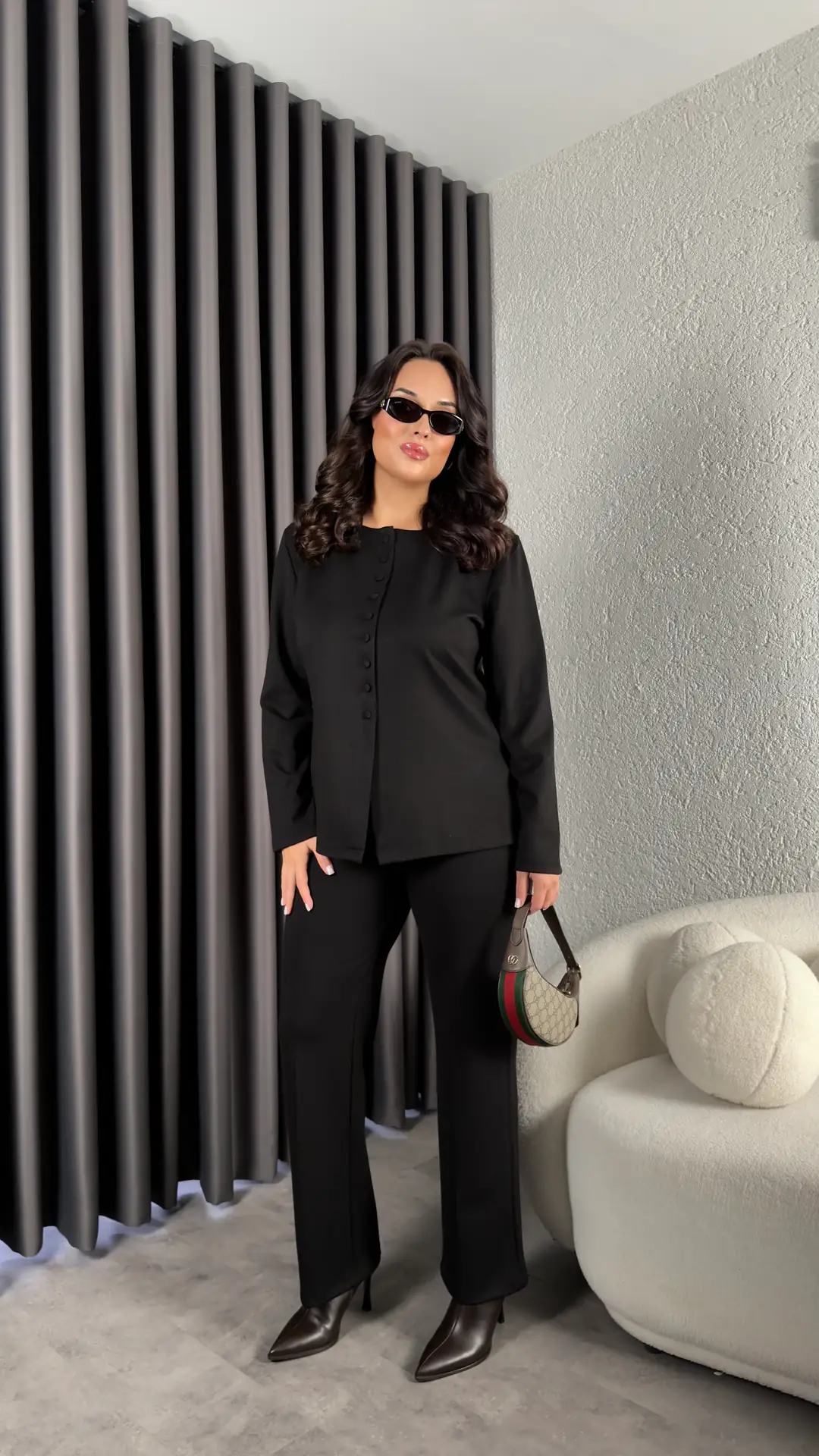 Zr Model Özel Kesim Düğmeli Takım