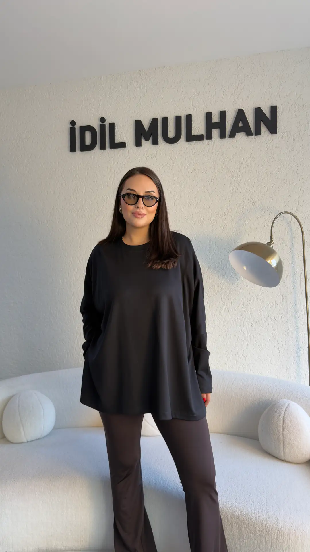 Yan Yırtmaçlı Rahat Kalıp Sweatshirt - Siyah