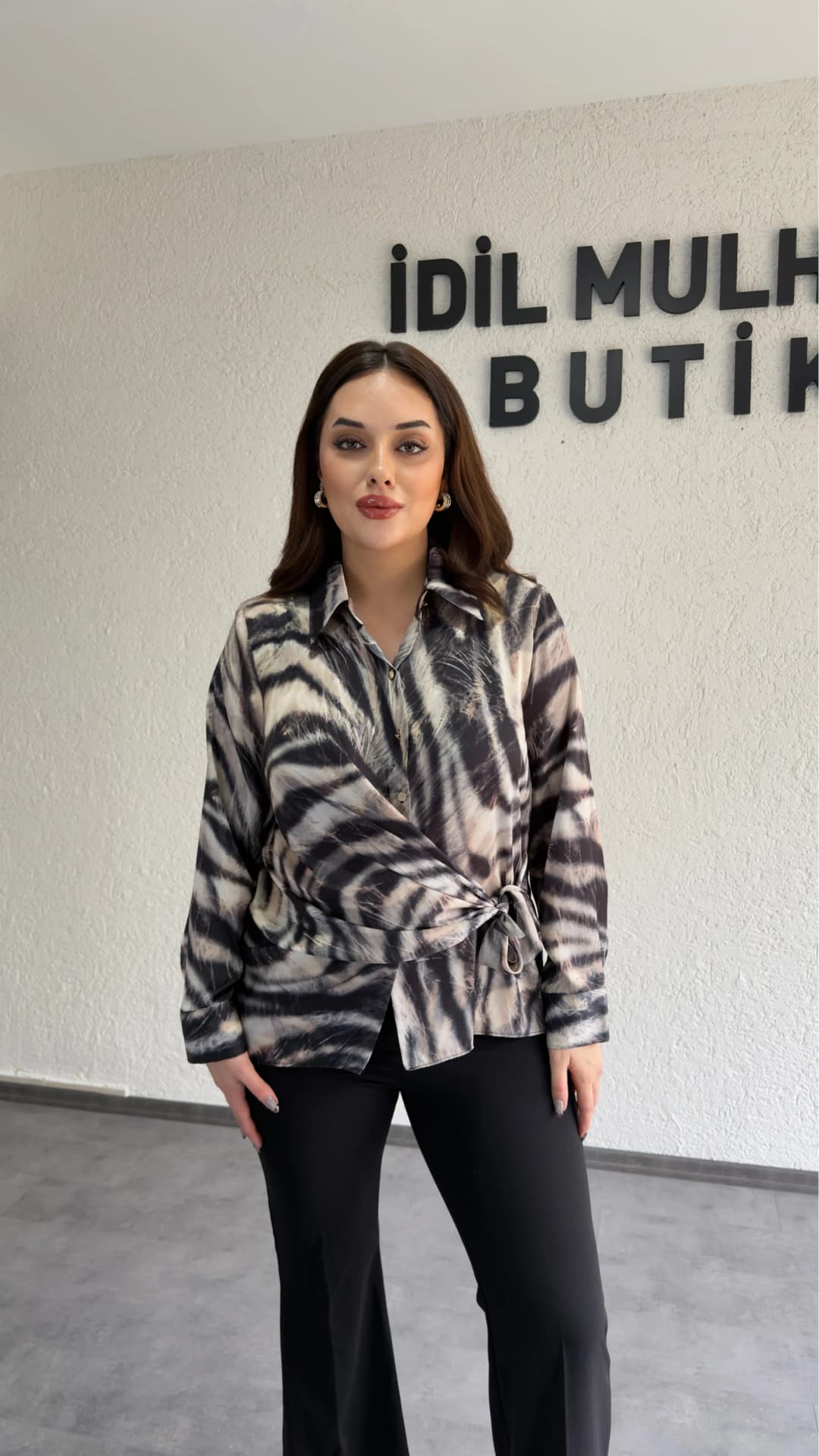 Zebra Desenli Şifon Saten Yan Bağlamalı Gömlek