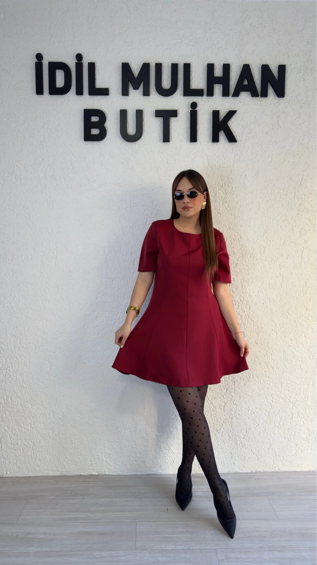 Kısa Kollu Godeli Elbise