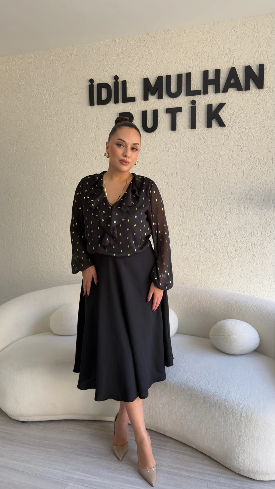 Eteği Çan Gold Benekli Elbise